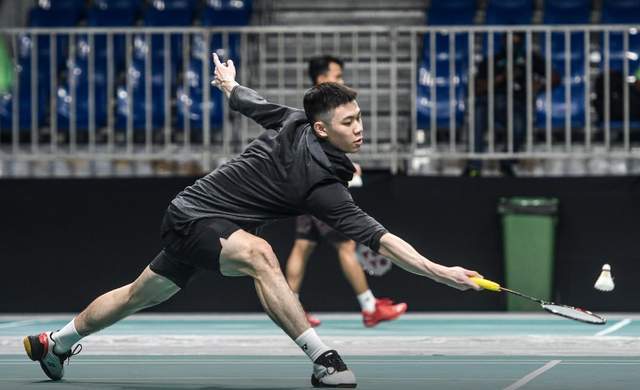 还具备总冠 还具备总冠