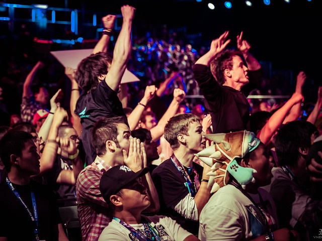 许多公众人 许多公众人